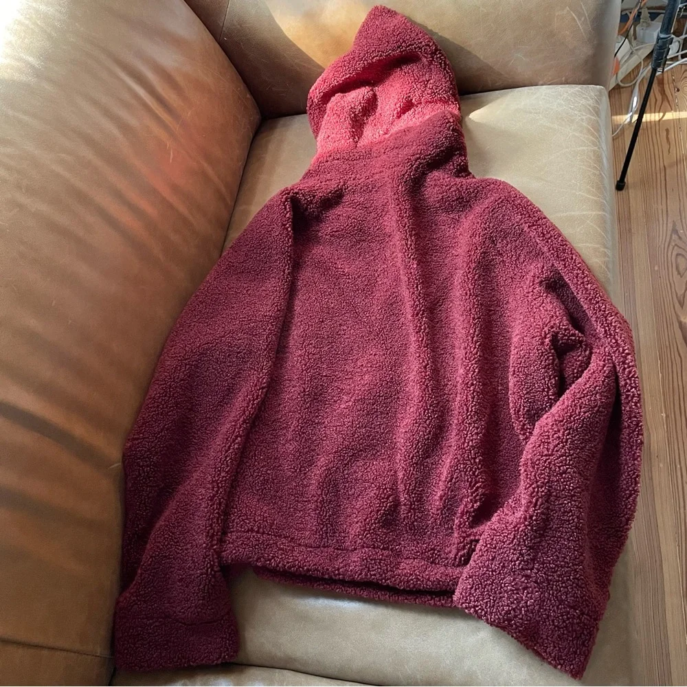 Vince Cozy Faux Sherpa shearling Pullover Hoodie in Anise red medium sweatshirt - Picture 9 of 17
